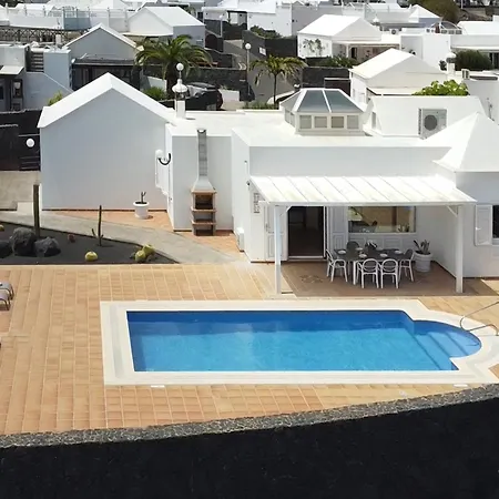 Casa Elena Playa Blanca