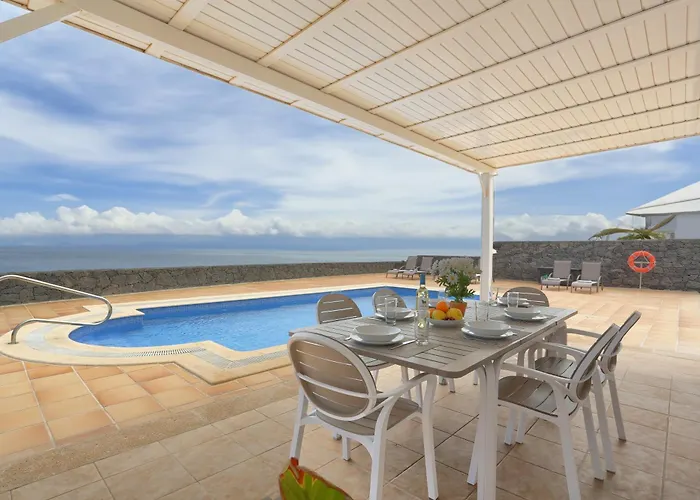 Casa Elena Playa Blanca