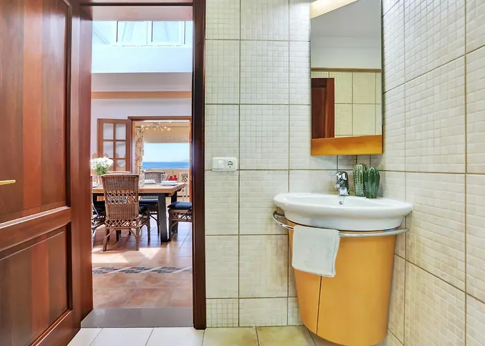 Casa Elena Playa Blanca