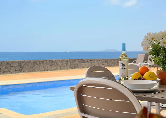 Casa Elena * Playa Blanca