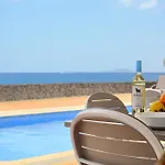 Casa Elena * פלאיה בלנקה